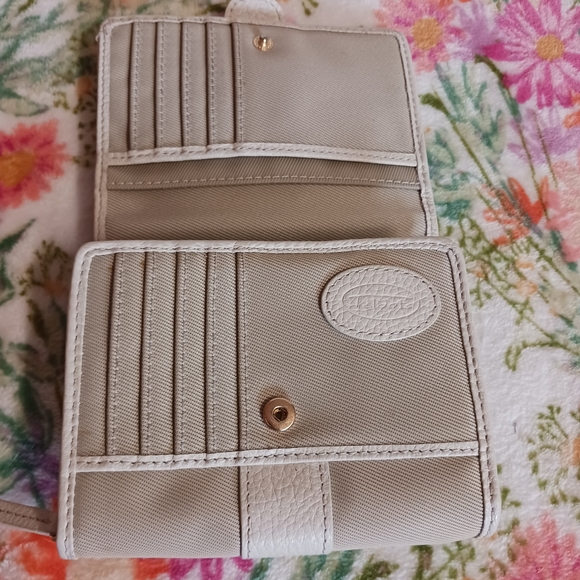 Talbots Wallet - Picture 3 of 6